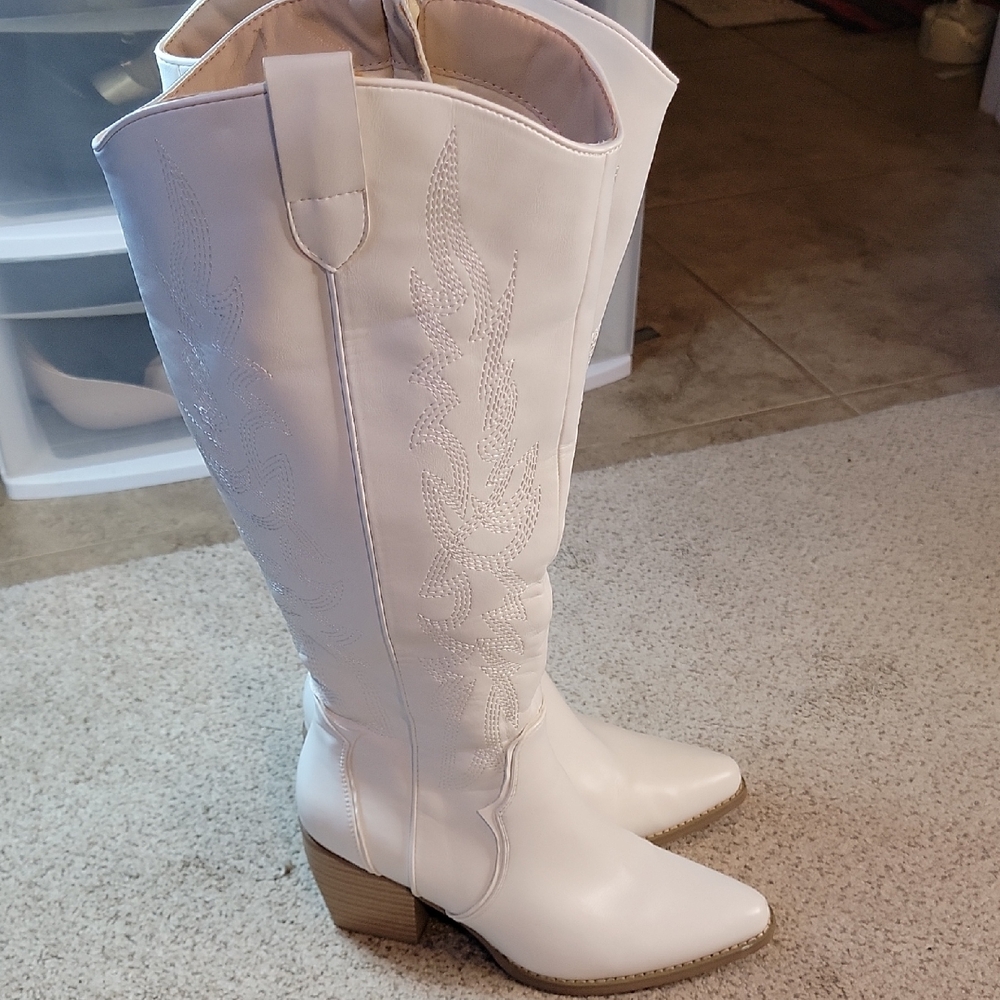 White Western Knee-High Boots with Embroidery